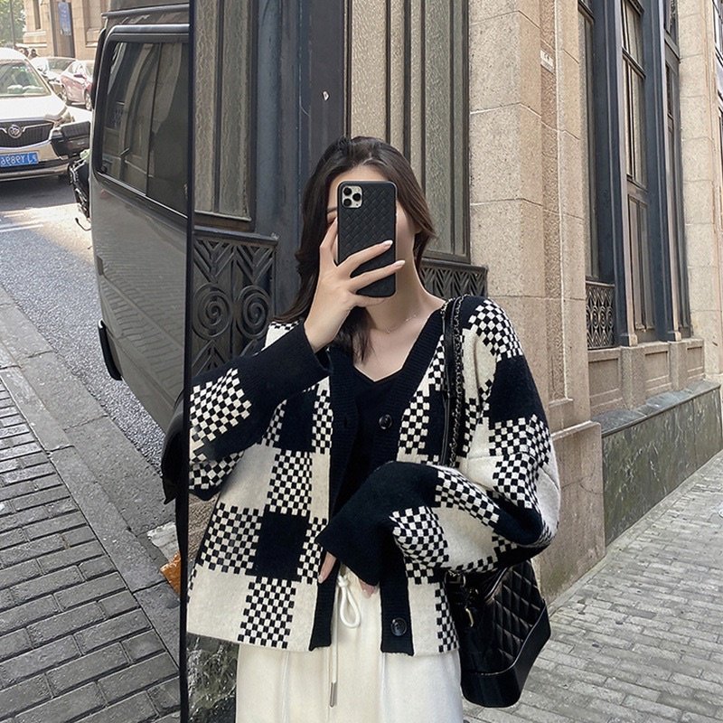 vanillauyu_'s tweet photo. Rekomendasi cardigan cantik untuk menunjang penampilan kamu

A Thread https://t.co/BS2Tu1cC1c