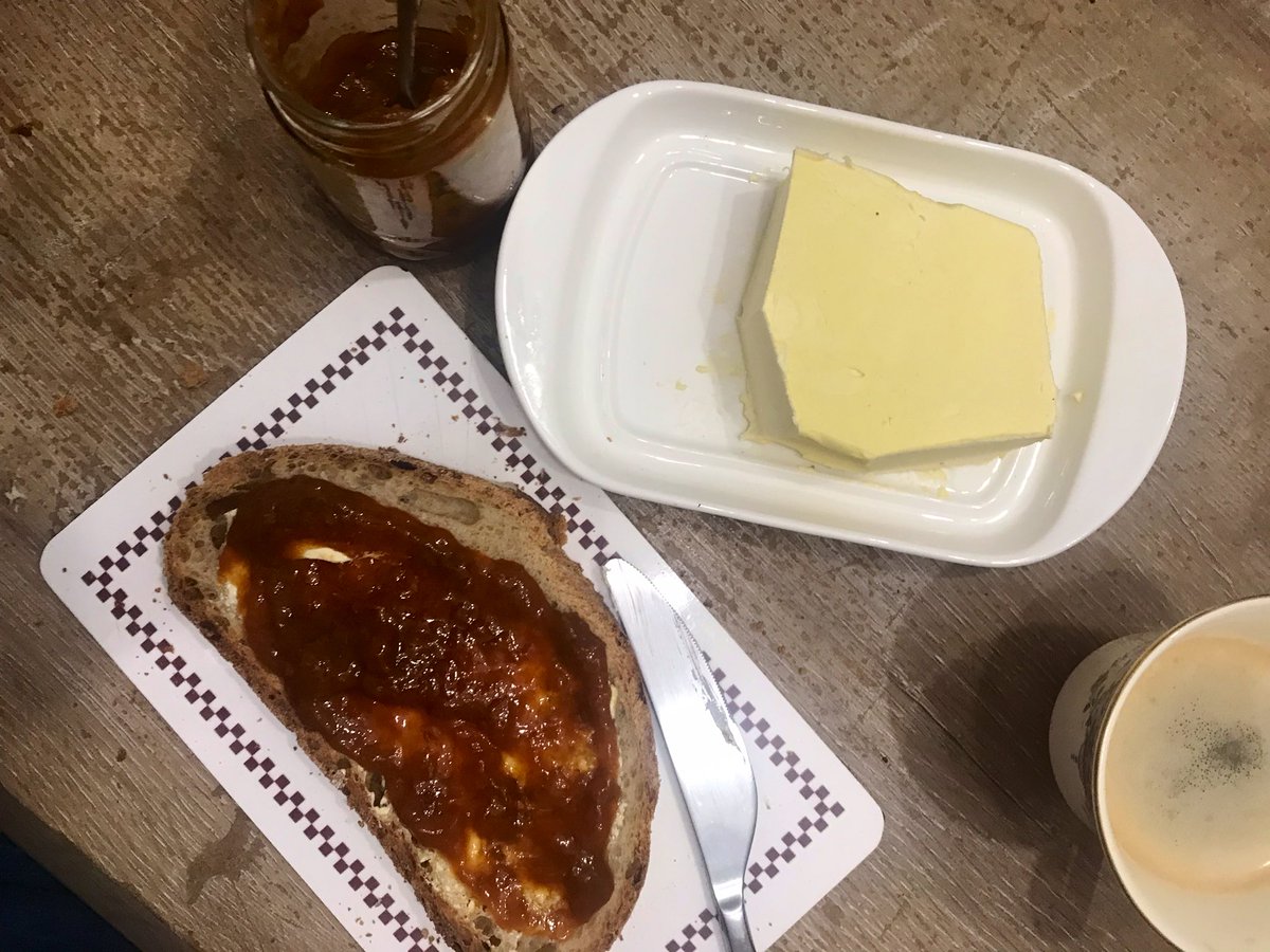 realityglimpses's tweet photo. Good morning.
Food morning.
Poranna klasyka, a co tam u was?
#veganfood #brekki #petitdej
Tak, to #NIEmasło. To #haferblock. Najlepsza rzecz ze świeżym pieczywem na zakwasie. https://t.co/UlEWypi3eO