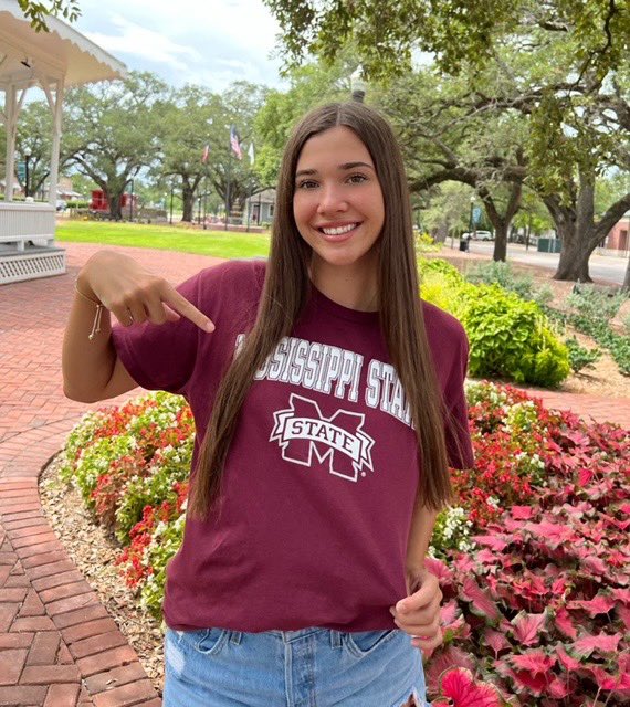 Cayley Hanson
🏐: Setter
⬅️: Houston Skyline Volleyball Club
➡️: Mississippi State University
Congratulations, Cayley!