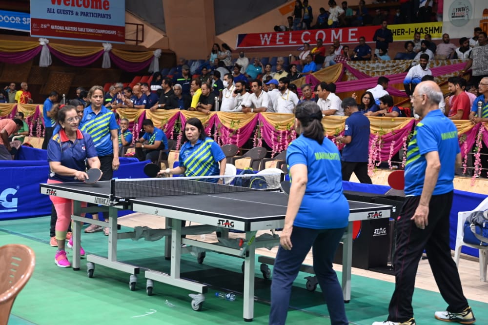 OfficeOfLGJandK's tweet photo. Inaugurated 28th National Masters Table Tennis Championships 2022 at Srinagar. More than 1000 players and officials from 28 states, 8 UTs and different institutions are competing in the Championship. https://t.co/t2gyCtFybK