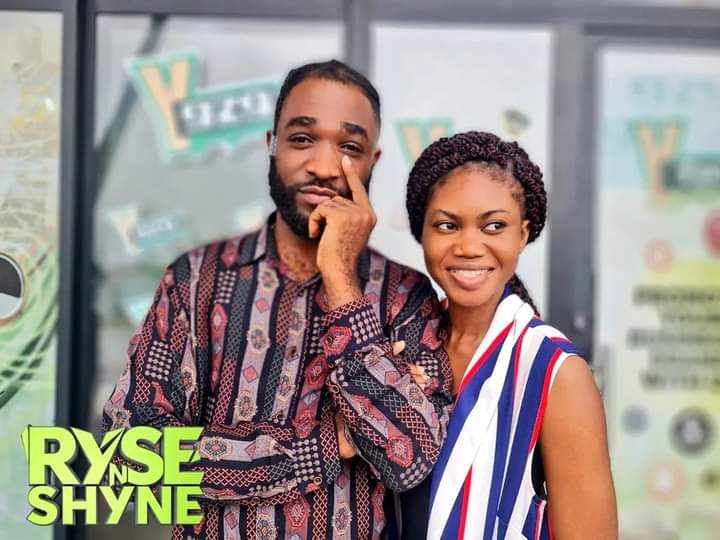 EMMANULESHUN's tweet photo. THEY ROCK🥁 AND ROLL🎹🎵 ON YOUR SUPER MORNING BREAKFAST SHOW #RYSENSHYNE💥#DJGUNSHOT🎧🎵 & #IAMCHELSYSEY🎧🗣 https://t.co/P2rcj75nLD