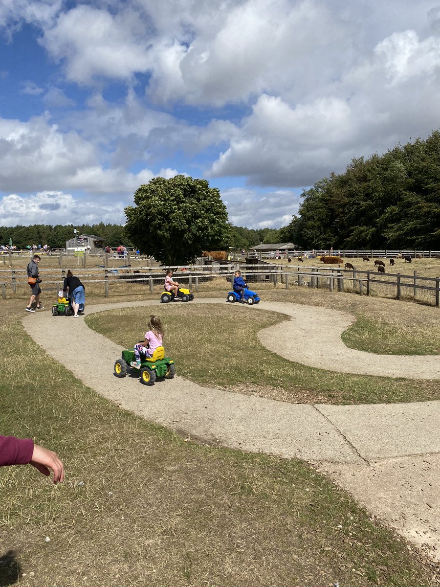 Thanks @CotswoldFarmPrk and @AdamHenson we had a fab time glamping! Great reunion of our @warwickuni lot, celebrating over 20 years of friendship