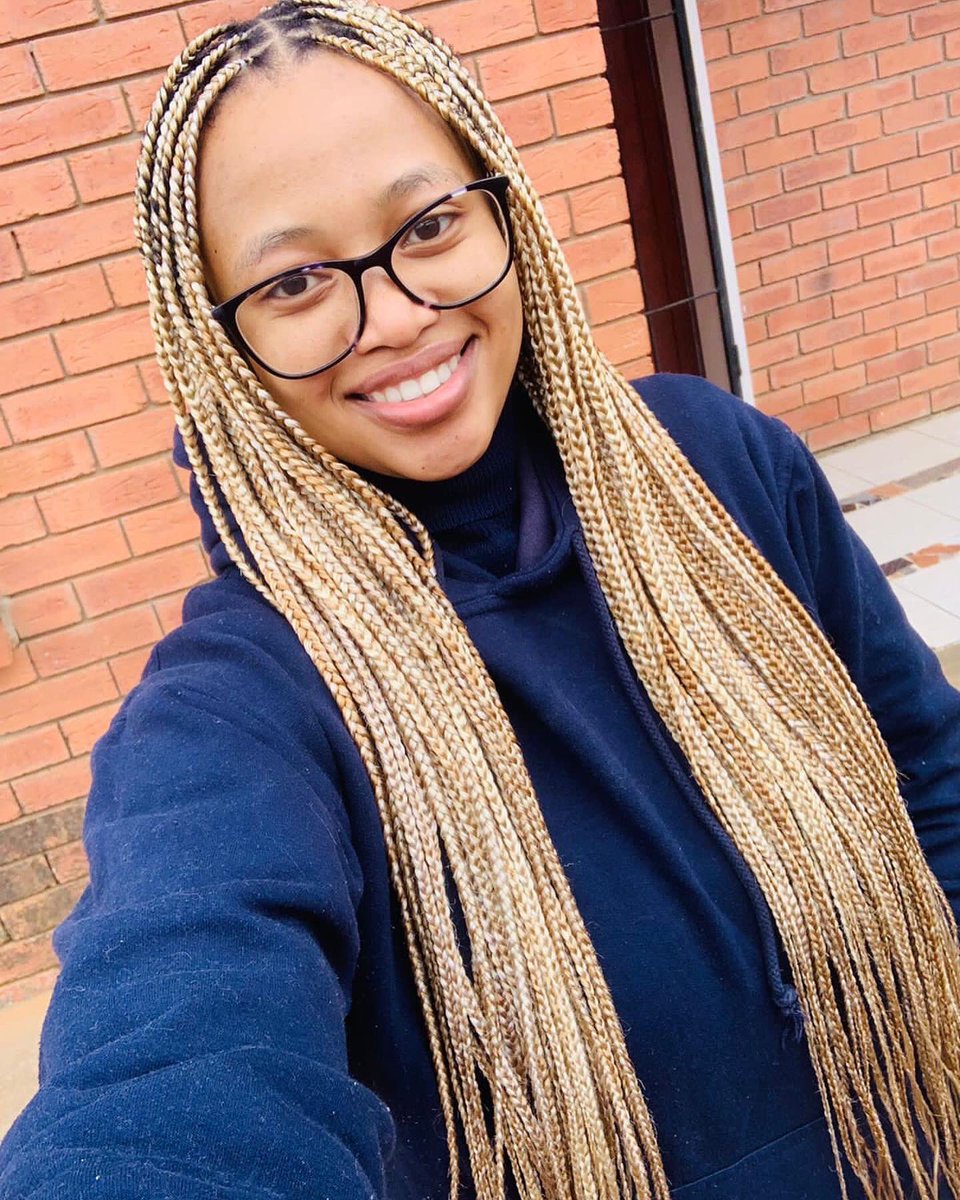 RethabileLeng's tweet photo. It’s the braids for me https://t.co/8dJiz5w09K