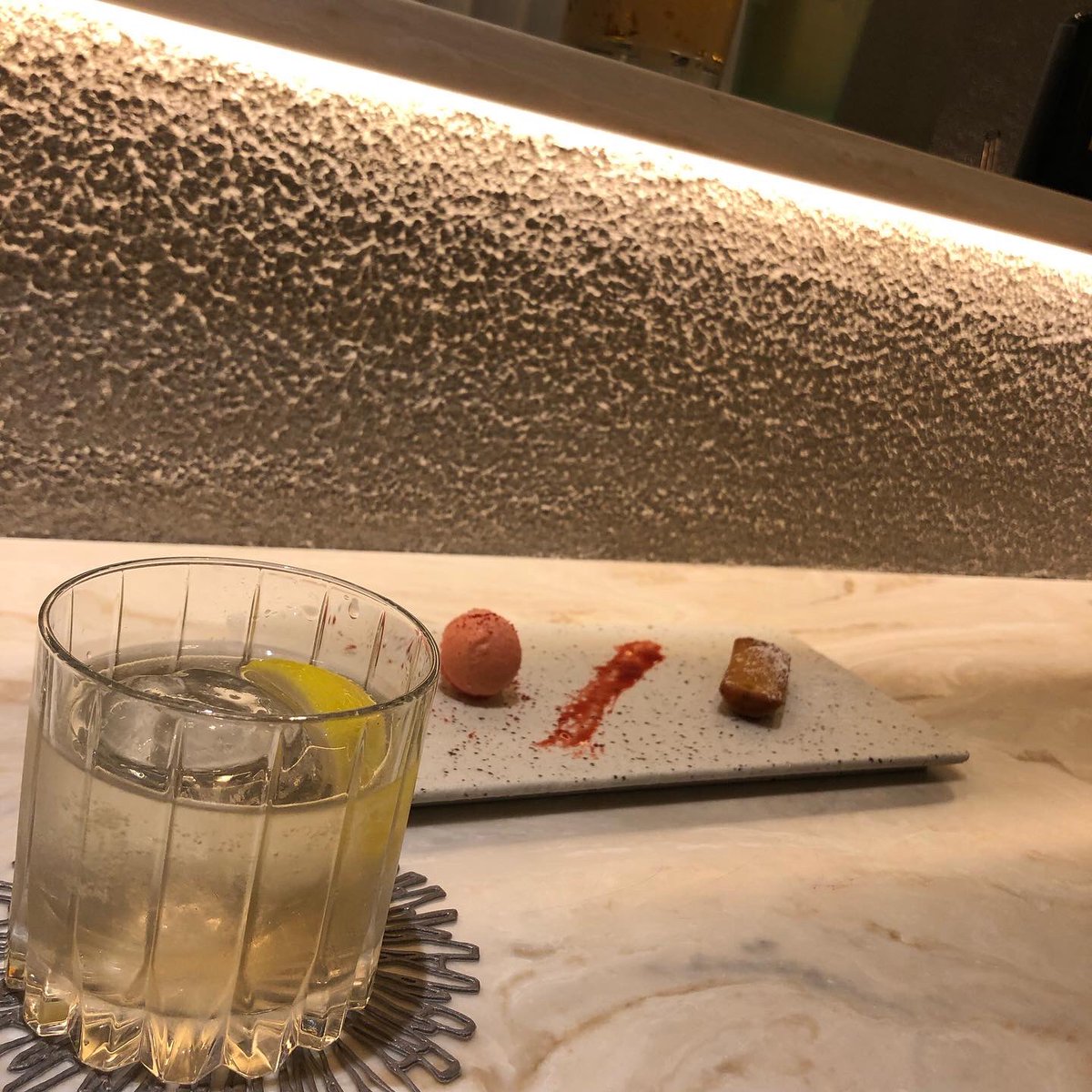 OliviaKINKYBOX's tweet photo. sweetsbar montpignon fukuoka
https://t.co/i8I27HYe23
#スイーツ #スイーツ巡り #スイーツ好き #マカロン #フィナンシェ #スイーツバー #sweets #sweetsbar #モンピニョン #モンピニョン福岡 #montpignon #montpignon_fukuoka #montpignonfukuoka #西中洲 #西中洲バー #西中洲スイーツ https://t.co/AsLGyI5URm