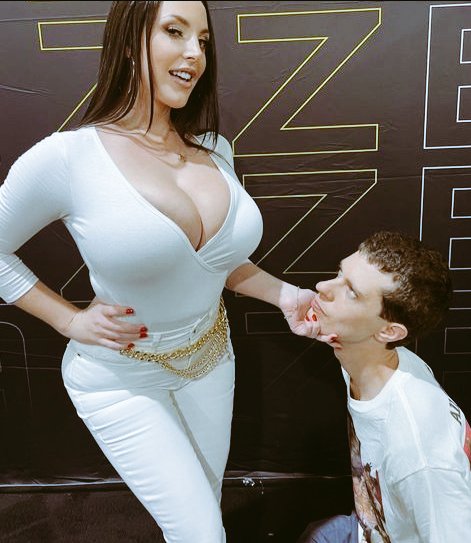 rohanightstar's tweet photo. The famous mame #Angelawhite uses a guy for going viral on twitter, she posted it for rank & fame. Why #badgirls shoot #hot immoral pose for earning & following #divel's way of #hill ?....
Remember the day when your breathes will lift your life.
@THESECRETINTER1
#exxxotica https://t.co/uXBOxQPATS