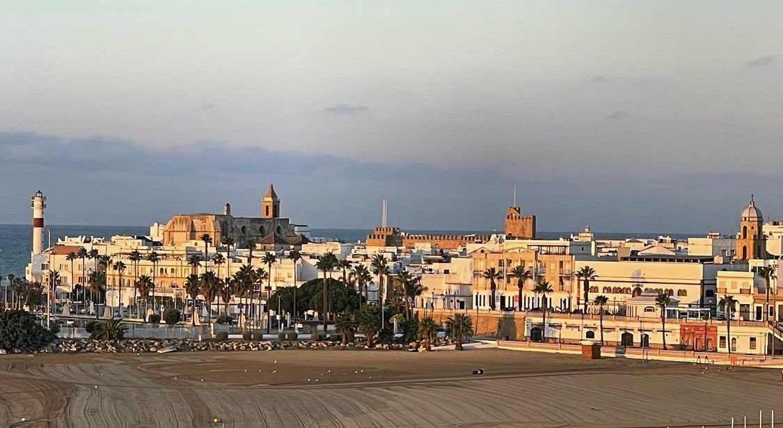 TurismoRota's tweet photo. Preciosa vista de #rota que nos regala @picobarro para desearos un feliz #martes 😍
.
#descubrerota #disfrutarota #rotasabeafelicidad
.
Amazing #view from the #rotaspain #rotabeach to wish you a great #tuesday 🤗
.
#discoverrota #enjoyrota #rotathetasteofhappiness https://t.co/gMMIr4UXUb