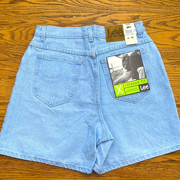 koshepard's tweet image. So good I had to share! Check out all the items I'm loving on @Poshmarkapp from @Katasee1 #poshmark #fashion #style #shopmycloset #lee #timberland: posh.mk/GZAKnfpIIsb