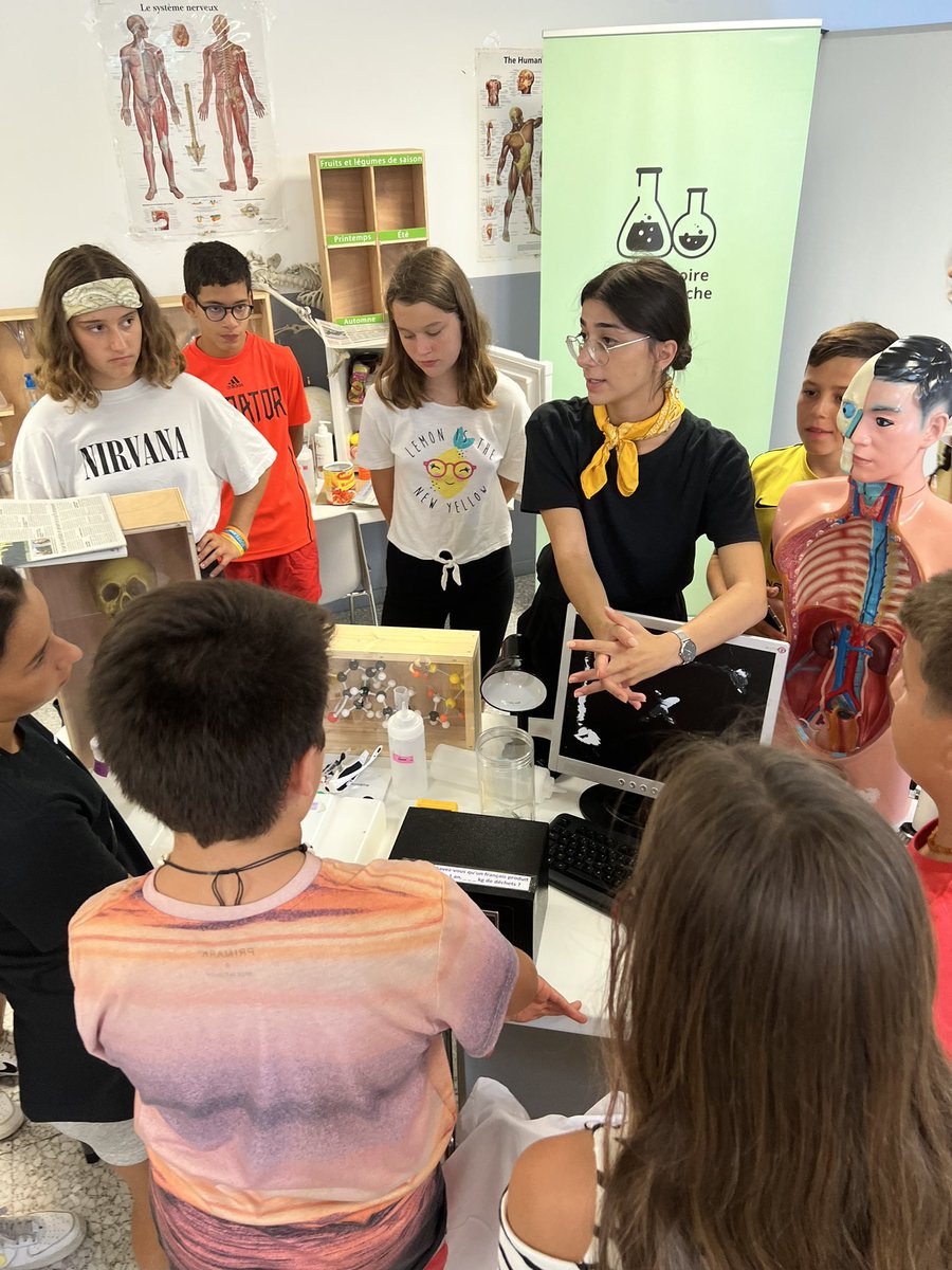 On se déplace !
🦜 Il suffit parfois d’un petit déclic pour enclencher un vrai changement.
🦜 L’escape game #environnement @GADDICTION06 invite les jeunes des Fleurs de #Grasse et de la <a href="/MLPaysDeGrasse/">Mission Locale du Pays de Grasse</a> à mettre en œuvre les 10 éco-gestes citoyens trouvés en équipe. #QuartiersdEte