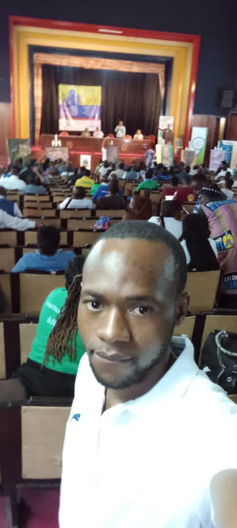 AketBoling's tweet photo. 3 jours des travaux d'ateliers, les jeunes de l'Afrique Australe #SADC 2022 la RDC a reçu les autres,du côté de la jeunesse plusieurs recommandations et propositions ont été formulée  lors des ateliers pour le bien et avancement de la jeunesse. https://t.co/pW0qpRN0If