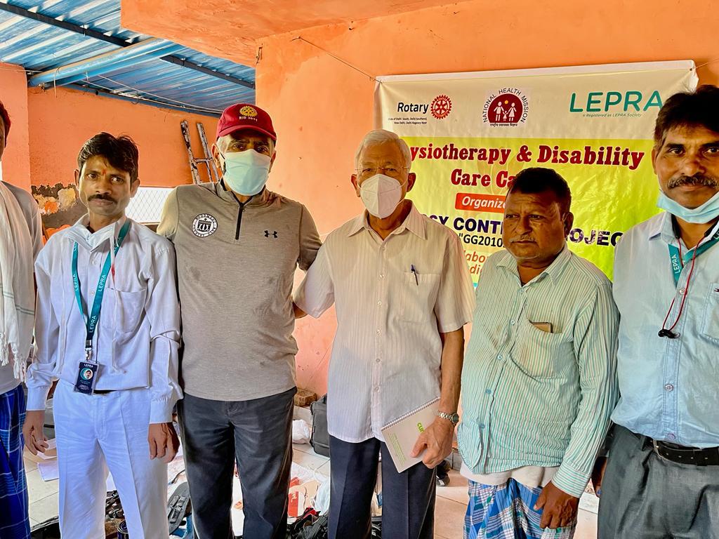 ProjectLeprosy's tweet photo. Happy to share we conducted our 49th awareness &amp; active case finding camp in Satya Jeevan Kushta Ashram, Lajpat Nagar. We will continue to be the change &amp; work to combat leprosy #BhedNahiBhaavSe, fostering an inclusive society for leprosy patients. #United4Dignity https://t.co/9Z0DvHmISs