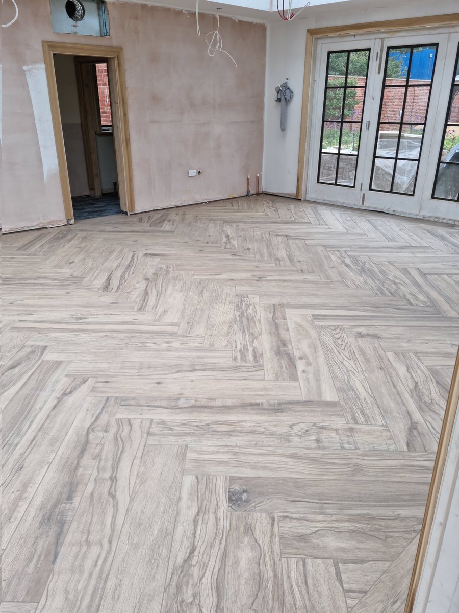 Urbane Tiling Ltd tweet media