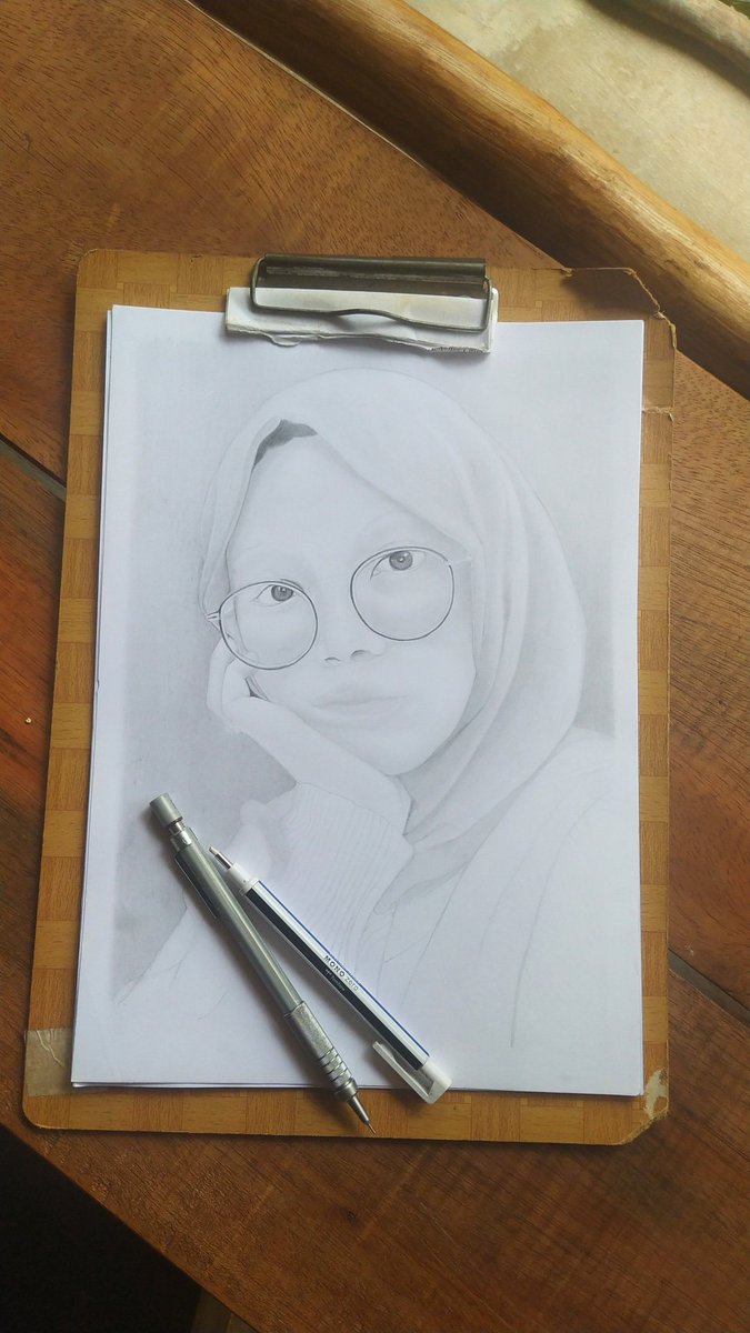 bumbukuning's tweet photo. Open Comission terus sampai dapet kerjaan baru~

Monggo dipesan~

it cost zero to help an artist like me, just RT it~ thankyou~ https://t.co/L3nv7Xf8Ww