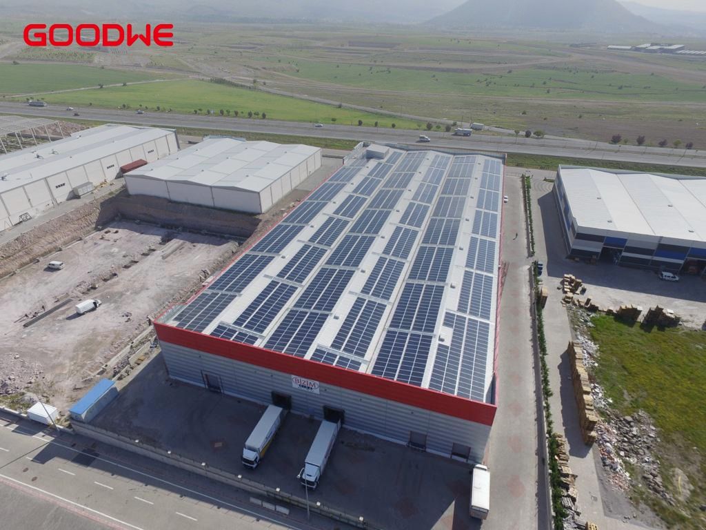 GoodWePower's tweet photo. Exemplary combination of GoodWe #HTseries & #MTseries from #900kWp rooftop solar project in Kayseri, #Turkey with the goal to maximize ROI, ensure safety and high efficiency.
GoodWe's flexibility is here to serve.
Choose solar, choose #GoodWe!
See more: https://t.co/g6vsCcauDw https://t.co/z2IrA7Mqqg