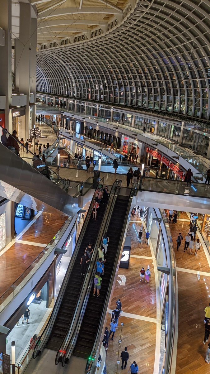 IOI City Mall Putrajaya Phase 2 yang bakal dibuka Khamis ini akan menjadi Shopping Mall terbesar di Malaysia. 

Korang rasa jamban dia yang jenis pancut ke jenis paip?