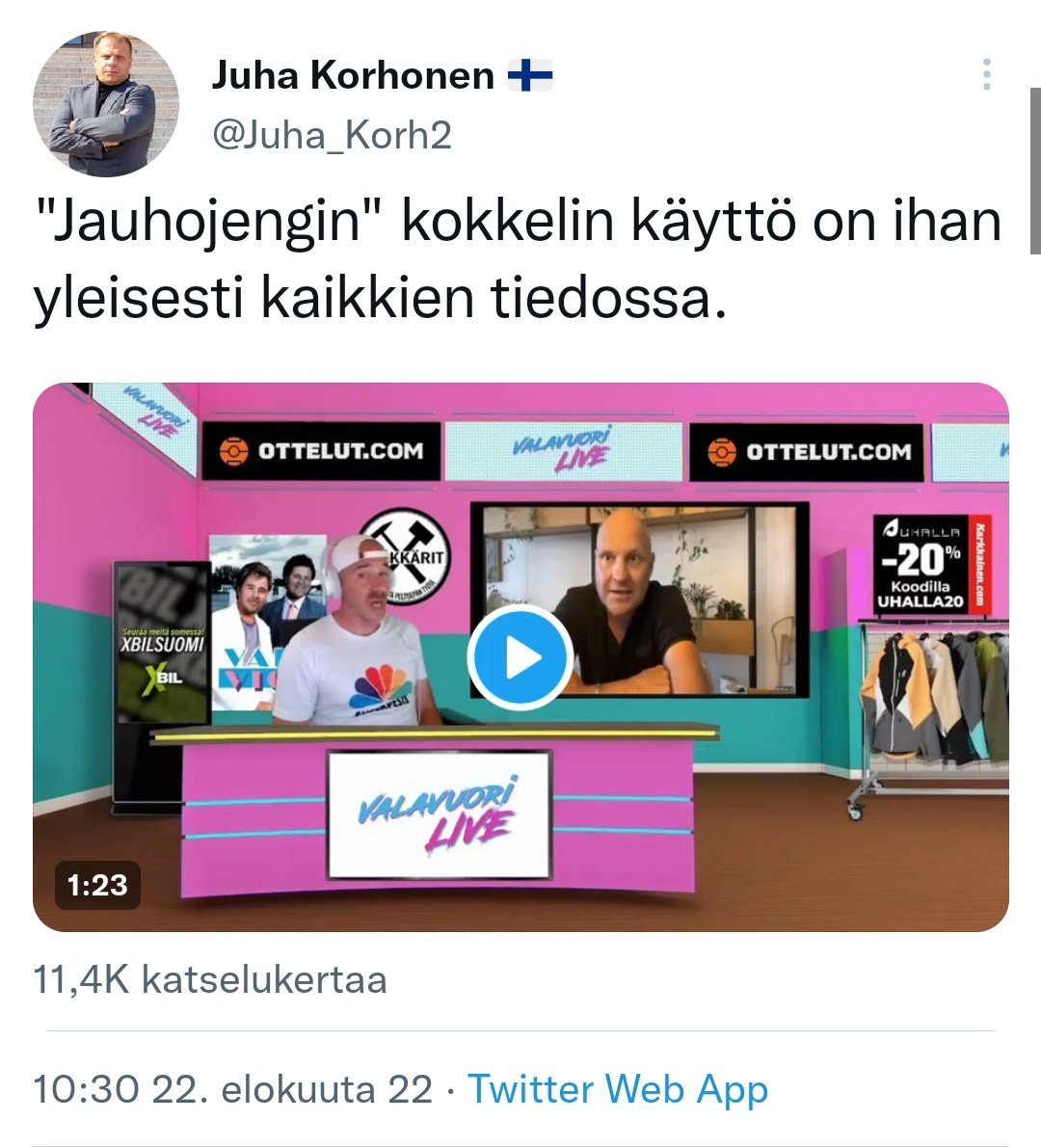 Katsopas vaan. Kysymyksessä on varmasti puhdas sattuma, mutta aivan kuin #Venäjä n propaganda-asiamies välittäisi samaa viestiä kuin kotimainen vapausaatteen puolustaja, kansallismielinen  kaupunginvaltuutettu ja...no, muuan tunnettu patriootti.
#äärioikeisto
