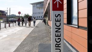 titrespresse's tweet image. (France Bleu): Un début d'incendie maîtrisé dans le service psychiatrie de l'hôpital #Purpan à Toulouse : Les pompiers sont intervenus vers 4h du matin ce mardi pour un début d'incendie dans une chambre dans le service de.. titrespresse.com/84627292205/pu…