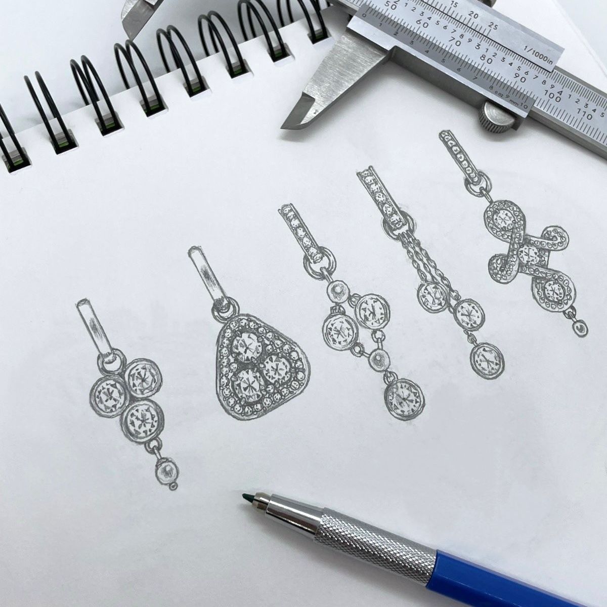 deakin_francis's tweet photo. Elements Collection you love, but may want a stone changed, or a slight variation? Get in contact with us as we offer bespoke services to achieve exactly what you want. #DFJewellery https://t.co/gYFAdnUt0w
