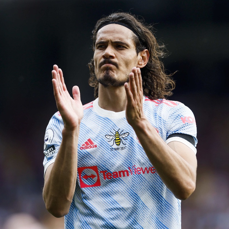 RMCsport's tweet photo. 🔴 Edinson Cavani a trouvé un accord avec Valence. L'ancien attaquant du PSG va signer libre. Ces derniers jours, son nom revenait avec insistance à Nice. C'était la priorité de Lucien Favre en attaque. @FabriceHawkins