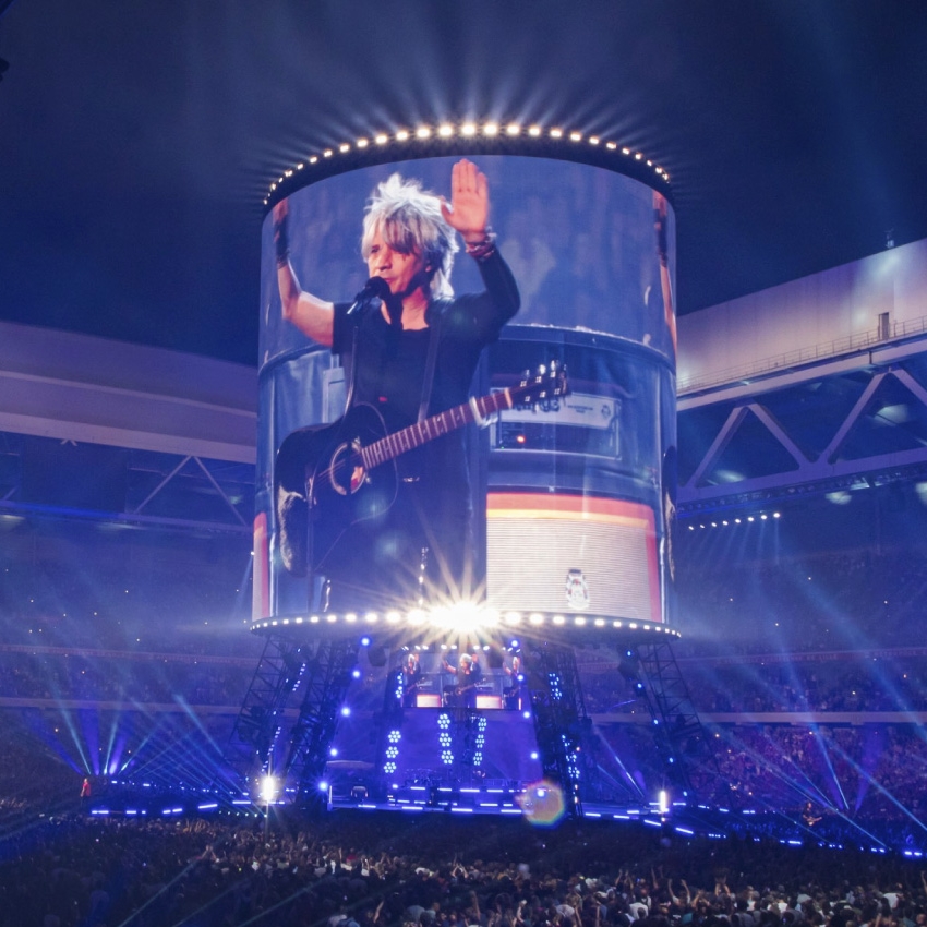 novastartech's tweet photo. NovaStar #MCTRL4K Project 🥳
@prguk delivers Colossal Tower for the Indochine Central Tour in #France 🤩
#novastar #ledsolution #4ksolutions #4k #ledsystem #led #visual #visualaudio #Indochine #CentralTour2022 #TitanX #PeopleProductionPossibility #indochinecentraltour https://t.co/5riJlIbLwx