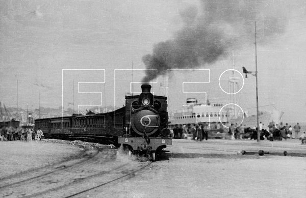 Guerra civil española

Primeros convoyes con personas evacuadas en el ferrocarril del Cantábrico Santander Bilbao, #agosto de 1937. #EFEfototeca