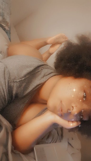 Can I borrow you until the morning . In need of conversation. #askmeanything https://t.co/4qEtInLyKD<a href="/tag/askmeanything"class="tags"><span>#askmeanything</span></a>