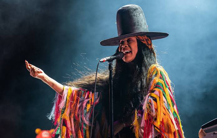 Radio2000_ZA's tweet photo. Welcome to #RhythmAtDawn
With Noma Essence @mmatshekomosito
#RhythmRewind the early edition is here- A moment on stage with Erykah Badu and My morning jacket.
4am-6am🎶
____________________________
97.2-100FM |Nationwide
Channel 812 |Dstv
https://t.co/aQT7HfeI2i https://t.co/6d5drNMu3F