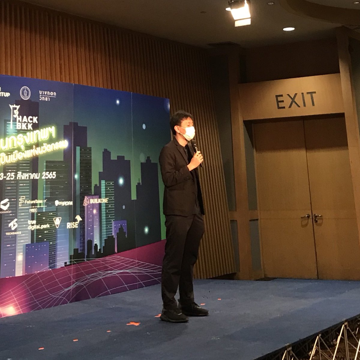InterviewHer's tweet photo. เริ่มเลอ!
#HackBKK #บางกอกวิทยา https://t.co/Excg8hI16e