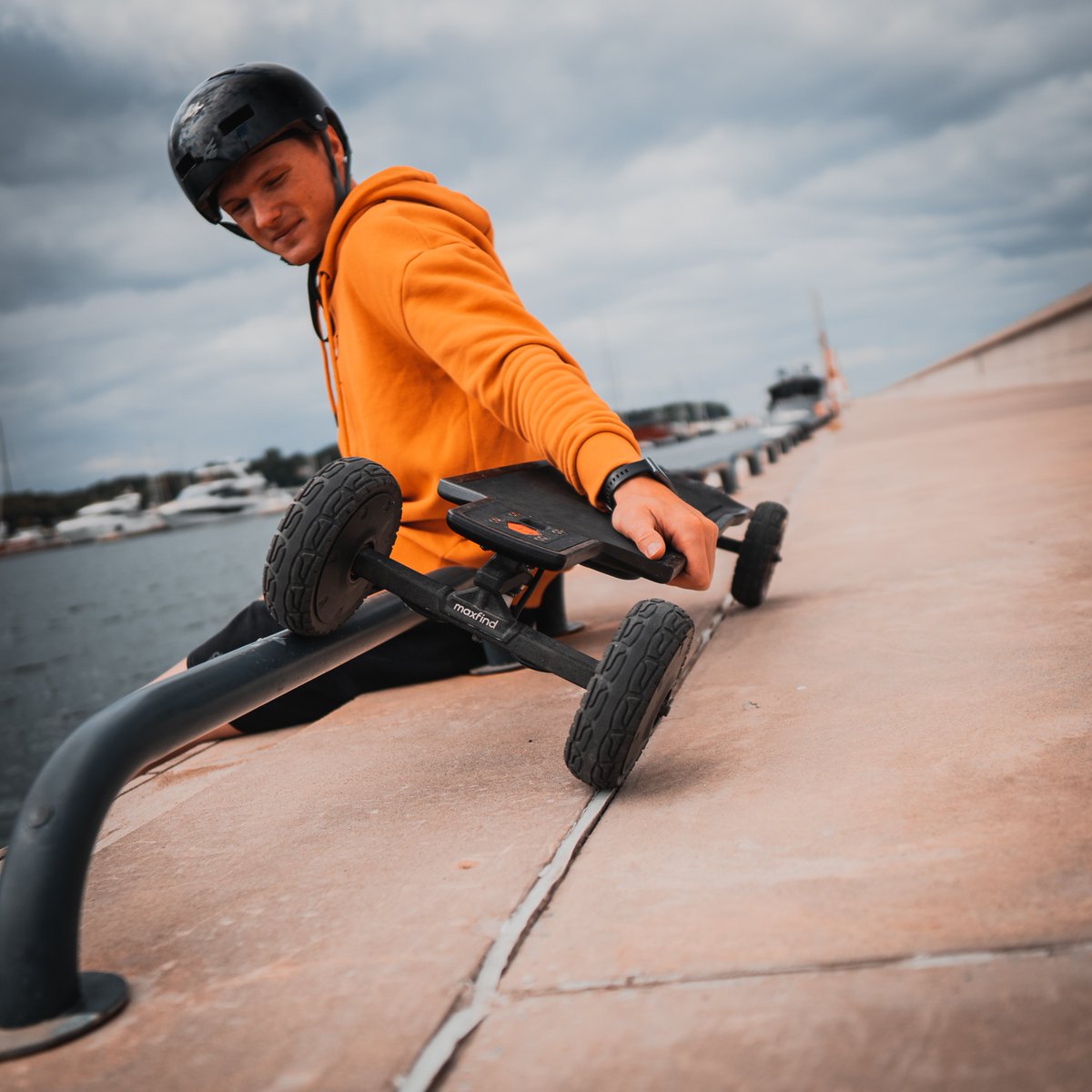 Maxfindboards's tweet photo. Powerful and future-forward!
#maxfind #maxfindboards #esk8 #ffbelt #electricskateboards #esk8squad #electricskateboarding #electricskateboard #eskate #eskateboard #electriclongboard
#sport #mountainboard #skateboarding #skateboardlife #esk8riders #esk8community #skateboard https://t.co/bMQ9qVixIp