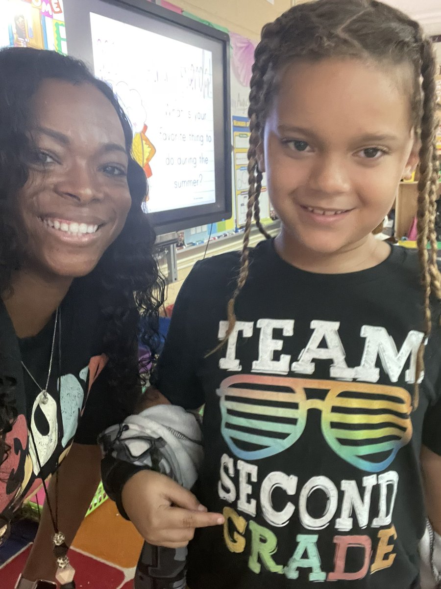 Mrs. Hutson tweet media