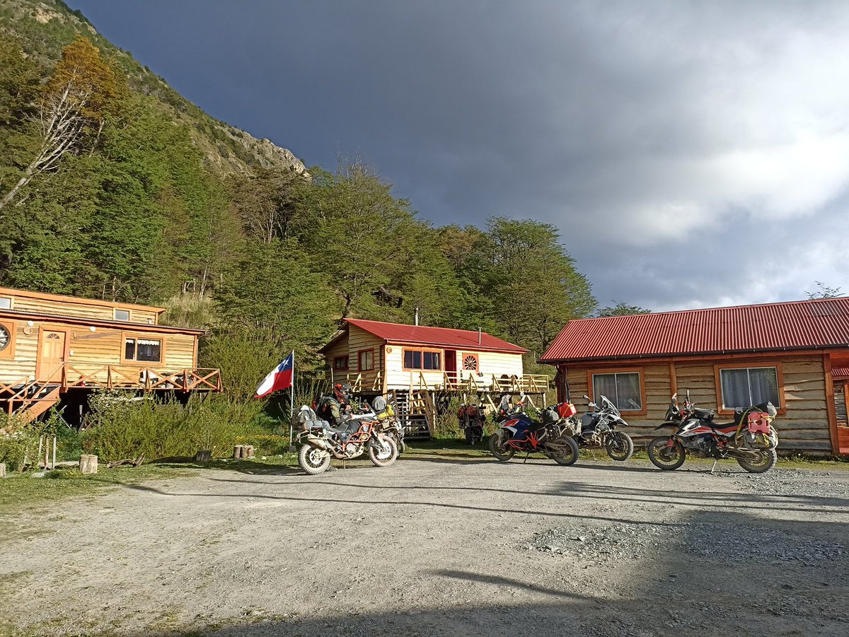 Cab_LasRuedas's tweet photo. #turismolasruedas #villaohiggins #findelacarreteraaustral https://t.co/FxaysEQXQS
