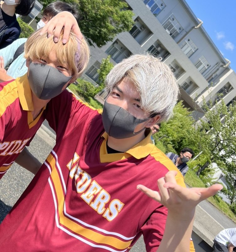 spiders_cheer's tweet photo. 【🎂誕生日🎂】
本日、8月23日は10期“左利きの銀次”の19歳のお誕生日です！🪙

今年の抱負は、、
🗣色んな技に挑戦する
🗣髪の毛をもっと大事にする
です✊🏻❤️‍🔥

素敵な一年になりますように😌✨

#名古屋SPIDERS #名古屋スパイダーズ #男子チア #チアリーディング https://t.co/QhRwHR1tIU