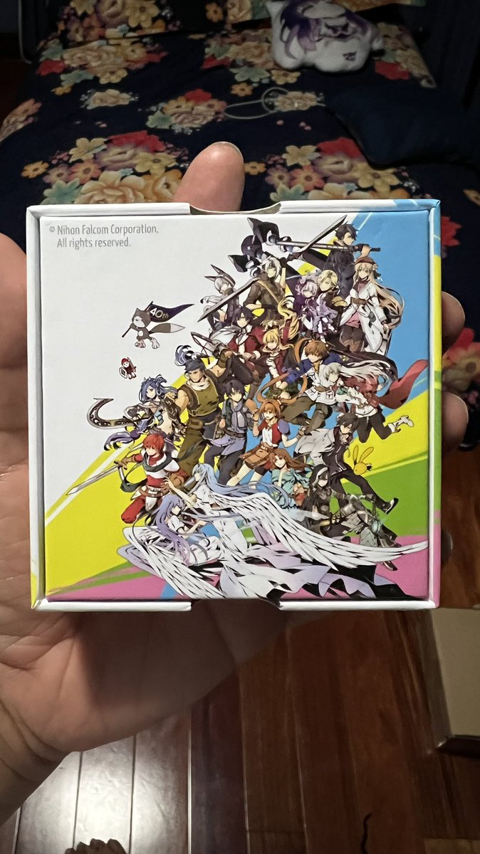 legendcalweeb's tweet image. Continuing of my Falcom merchandise showcase, I have a new t-shirt and 40th anniversary pin from @PinBoxLtd ! Thank you so much! #pinbox #kiseki #nihonfalcom