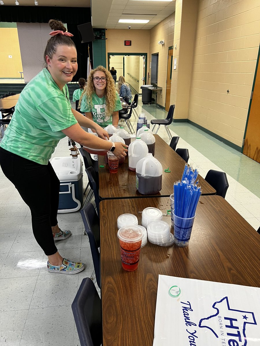 NISDRhodes's tweet photo. Thank you, @HTeaO on Huebner for your donation today. Thank you for supporting educators. What a great way to end our first day of school! 💚 https://t.co/Nw3hOpsV1x