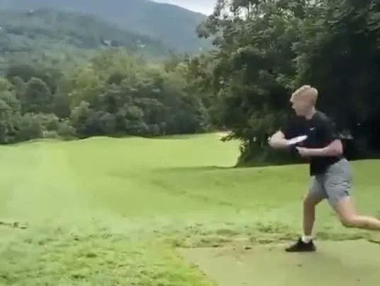 barstoolsports's tweet photo. There's A New Happy Gilmore Of Disc Golf After This Ridiculous 611 ft Hole In One https://t.co/nrQJhJQKvB https://t.co/hfEpCCCBjf