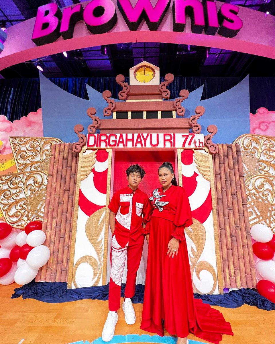 Assalamualaikum evigassing dimanapun berada ❣️
Jangan lupa up terus video klip #BerkibarlahBenderaNegeriku di youtube ya
youtu.be/w_ymkjwJjgM

#EviMasamba
#evigassingindonesia