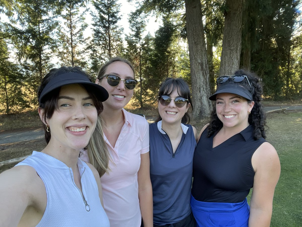 Gotta love ladies night 🏌🏻‍♀️ always in awe of the views our courses on the island get
