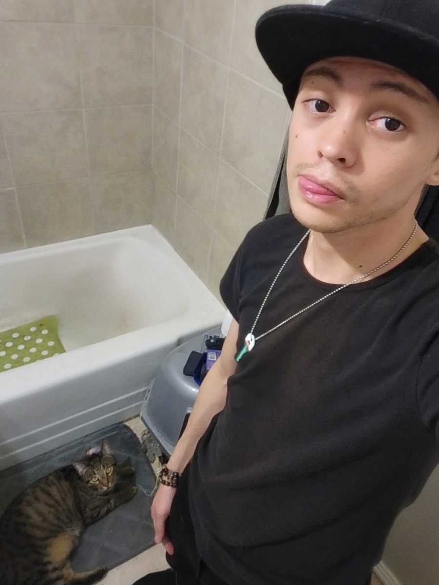 BradizbakeD's tweet photo. Thanks to the magic of object erasing in pics I can make my emo throwback selfie with Toby more user friendly! β¨οΈ
#Helloworld #cat #selfieoftheday #photoediting #sexdoll #catboy #emoboy #beforeandafter #bathroomselfie #CatsOfTwitter #oopsie #noshame #cats #guysofthenet https://t.co/U77mmQaCWV