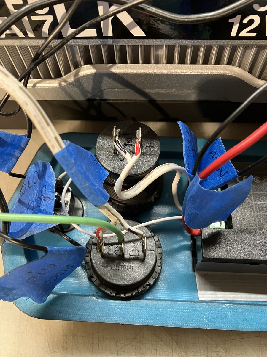 VE6LK's tweet photo. Best practise: @Sharpie marker to tag wires red and black and minimize errors. #HamSmarter https://t.co/H2mkWP9zBV