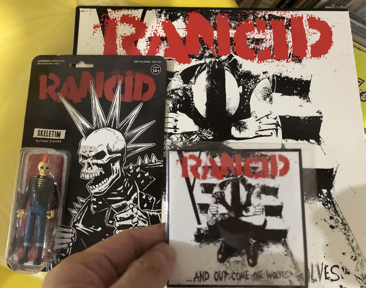 HeySpinThatShit's tweet image. Hoy se cumplen 27 años del #OutCometheWolves de @Rancid vamos a girarlo para conmemorarlo.  #Rancid #Punkrock #VinylRecord
