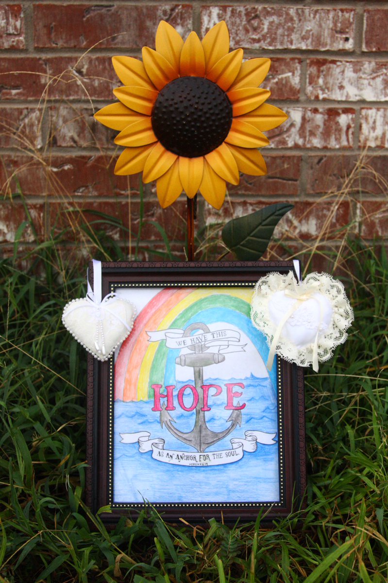 lrmoody's tweet photo. Today is #nationalrainbow day, we thought it would be fitting to announce our rainbow that will be coming in Jan. We have 2 hope babies in heaven. The picture encompasses our babies and our rainbow to come. It has not been easy, but "We have this hope as an anchor for the soul" https://t.co/ivfiELm28o