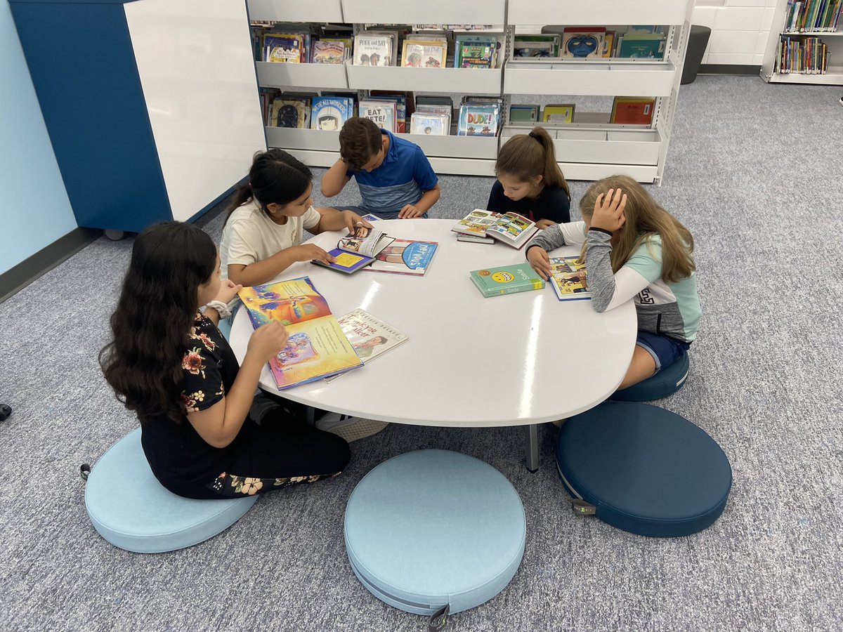 jschwartzers's tweet photo. Can you feel the excitement? Weโre loving our new library! #FirstCheckout #wbend15 #ProudToBe15 #MoreThanEver @D15Schools https://t.co/Uf3AEGejfr