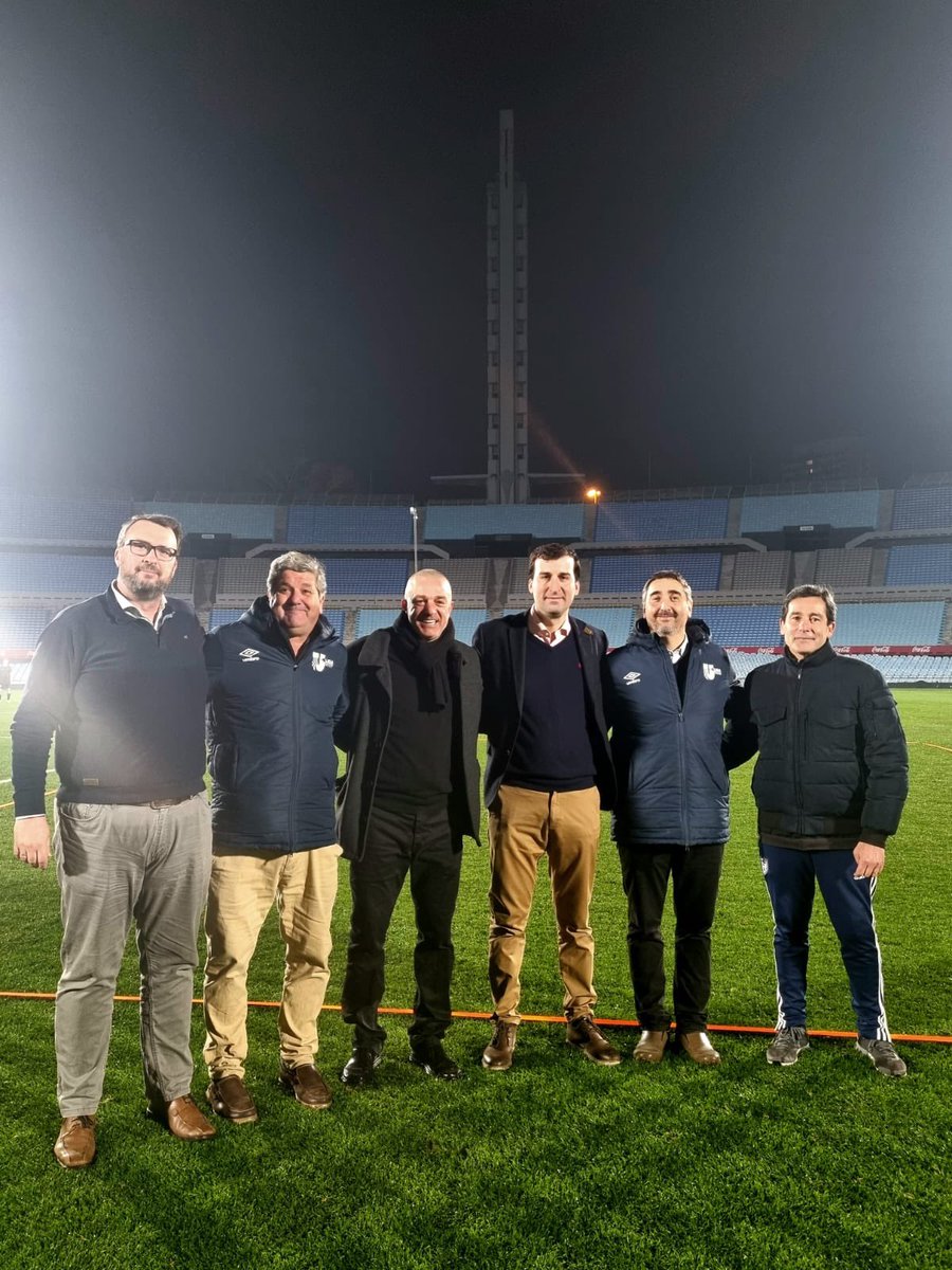 LUD_Oficial's tweet photo. ¡ᴅÍᴀ ʜɪꜱᴛÓʀɪᴄᴏ! ⚽️🙌🏻

Desde la @LUD_Oficial acompañamos al equipo de @ITPUNIVERSITAR1 que fue parte de las pruebas de licencias para entrenadores por parte de @CONMEBOL y @UEFAcom_es en el Estadio Centenario en una jornada histórica y de mucho aprendizaje 🙌🏻

#SomosLaLiga https://t.co/pBUnw6SaHS