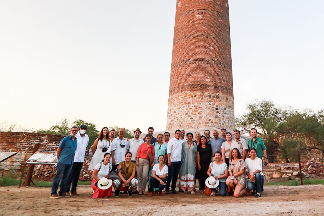 alefrausto's tweet photo. La cultura es el corazón de todos los pueblos. Junto a ejidatarios, autoridades municipales, estatales y la @cultura_mx, uniremos esfuerzos para lograr que el Triunfo, municipio de La Paz, tenga un espacio para vivir la cultura. https://t.co/27rEoFQjAO