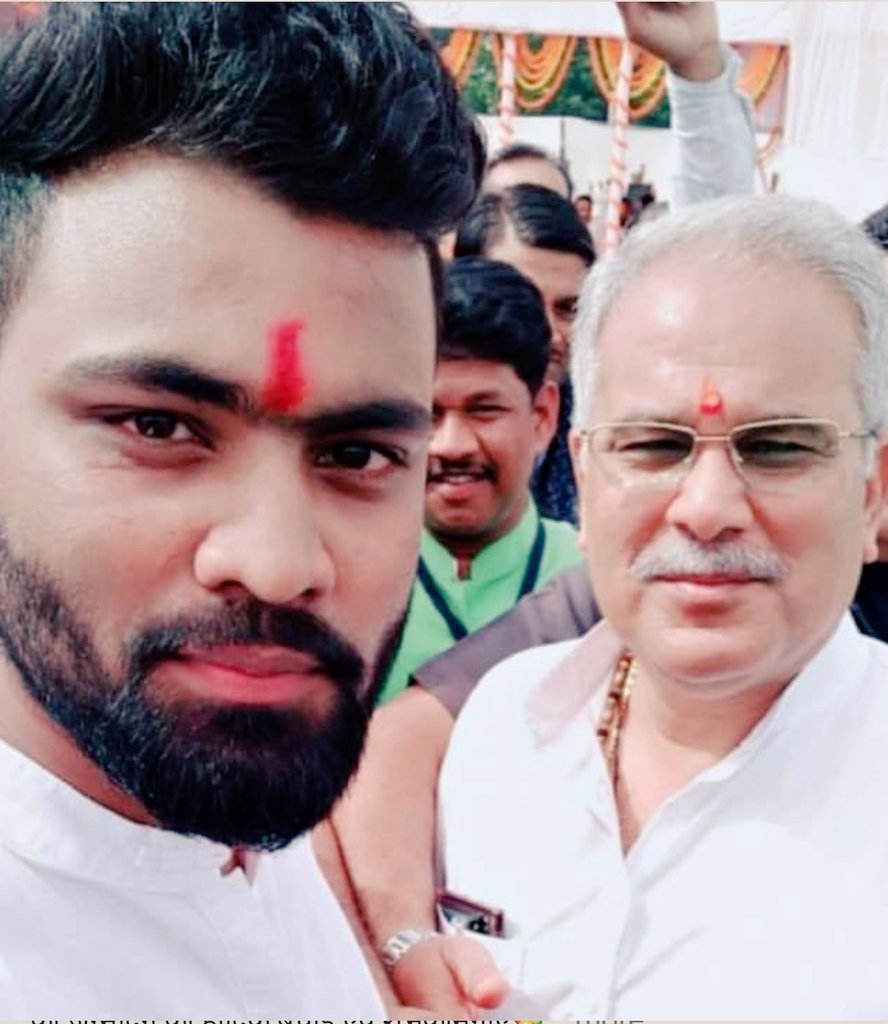 RG_Samri's tweet photo. छत्तीसगढ़ के यशस्वी मुख्यमंत्री माननीय श्री Bhupesh Baghel जी को जन्मदिन की हार्दिक बधाई एवं शुभकामनाएं

मैं ईश्वर से आपके उत्तम स्वास्थ्य एवं दीर्घायु जीवन की कामना करता हूं |

#happybirthdaykakka 
#bhupeshhaitohbhrosahai https://t.co/fmyXsaVzAM