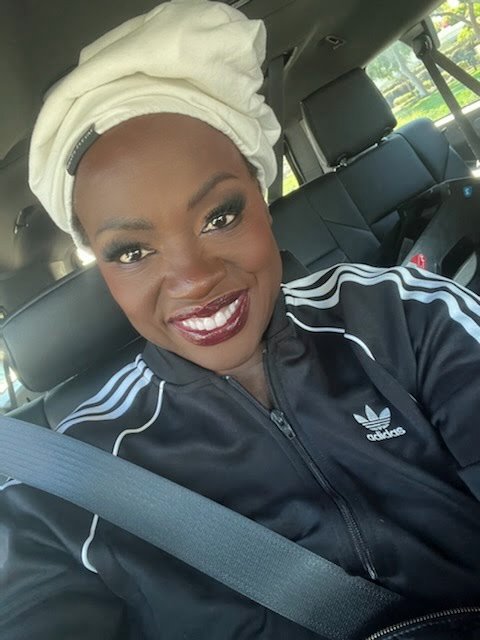 violadavis's tweet photo. After photoshoot promoting #TheWomanKing. ❤️❤️❤️ https://t.co/RpwapZdLuj