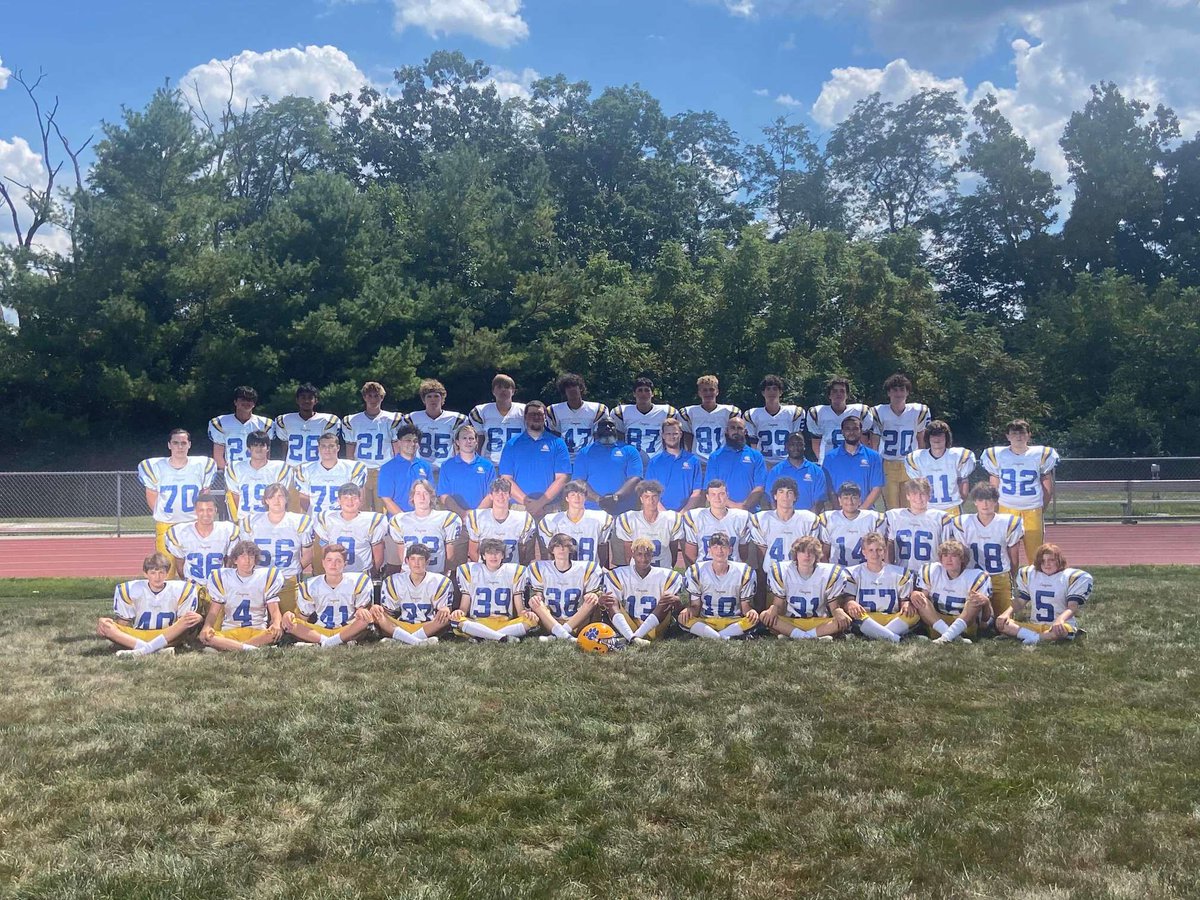Team photo for this year freshman I'm number 65