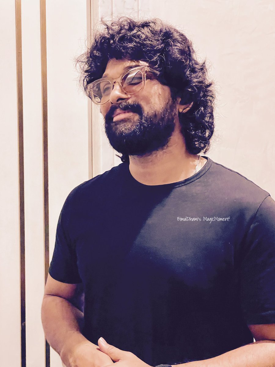 BimalDhami's tweet photo. UpClose #fanmoment #AlluArjun #panindia #superstar #innewyork #nyc #Manhattan @alluarjun @FIANYNJCTNE @IndiainNewYork https://t.co/aAV1cOwknY