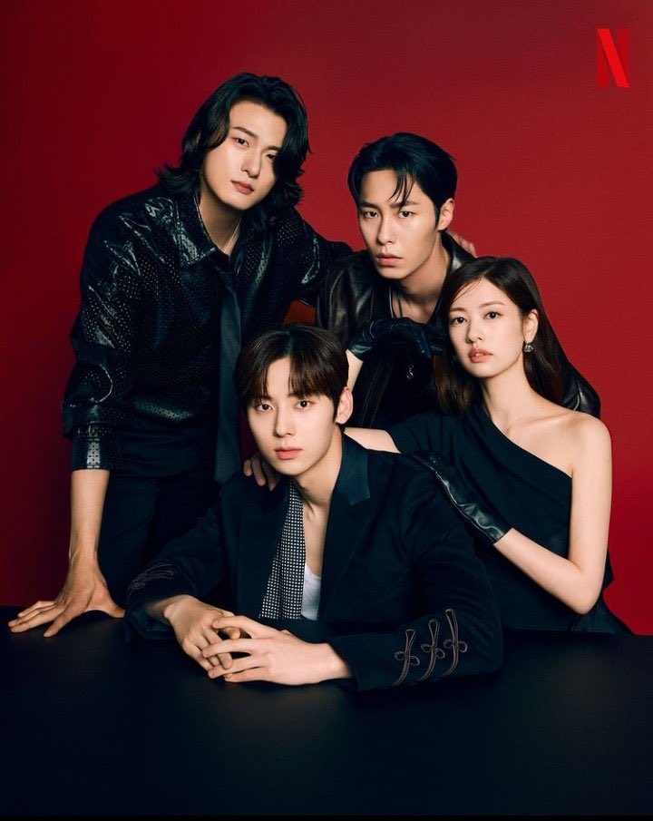 kdramaworlld's tweet photo. SO READY FOR THE LAST 2 EPISODES but at the same time I DONT WANT IT TO END YET feels #AlchemyOfSouls https://t.co/1QkOxG98ip