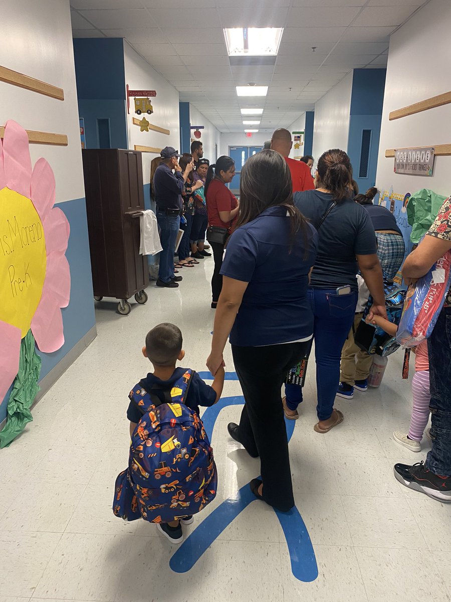SjMottu's tweet photo. Welcome Tijerina Eagles! We are going to have a wonderful year. I have to share pictures of my favorite scholar, my son! @HISDECH @Erwin_Garcia_ @TeamHISD #buildingandgrowing #proudmama #proudprincipal https://t.co/yw929QDREX