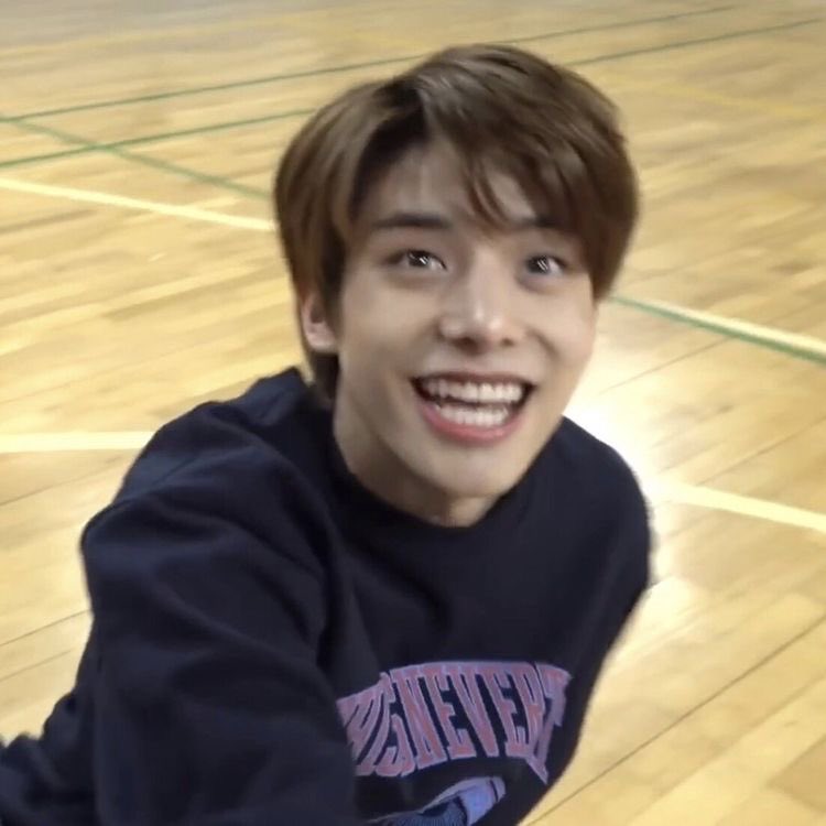 DumpEnhypen's tweet photo. Jake smile #jakesmile https://t.co/go3I6nwhHs